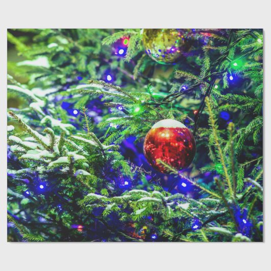 Green Christmas Tree Red Ball Geschenkpapier (Flach)