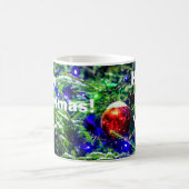 Green Christmas Tree Red Ball Kaffeetasse (Mittel)