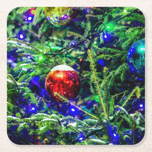 Green Christmas Tree Red Ball Rechteckiger Pappuntersetzer (Vorderseite)