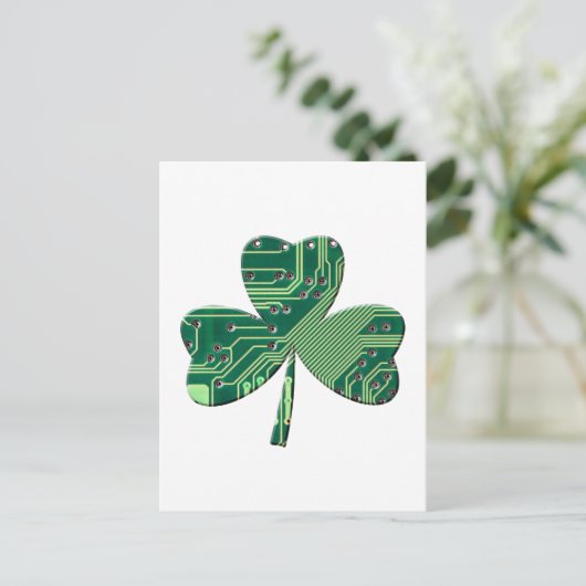 Green Circuit Board St Patrick Day Kleeblatt Postkarte (Stehend Vorderseite)