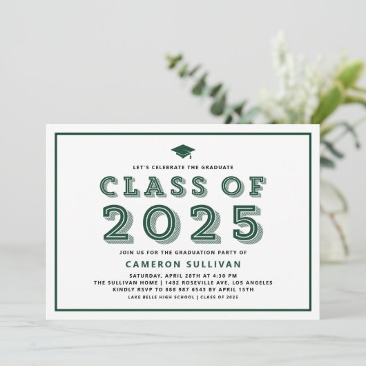 Green Class of 2025 Cap Retro Abschluss Einladung (Stehend Vorderseite)