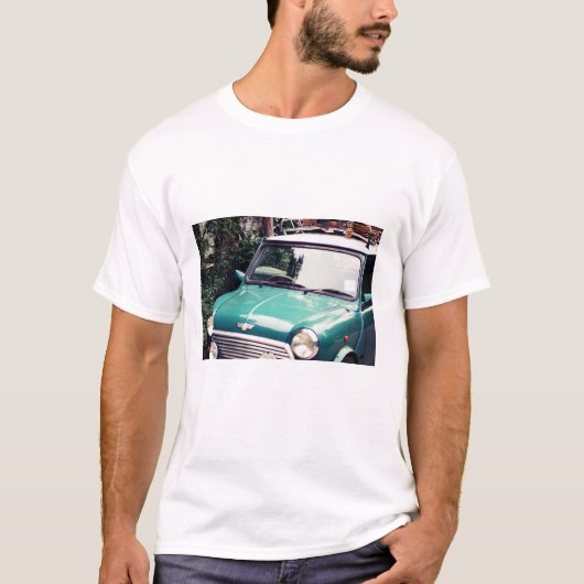 Green Classic Mini Cooper Car Tshirt (Vorderseite)
