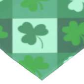 Green Clover for St Patrick Day Tischdecke (Schrägansicht)