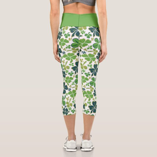 Green Clover Kleeblatt Pattern St Patrick`s Day Capri Leggings (Rückseite)