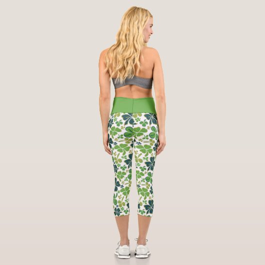 Green Clover Kleeblatt Pattern St Patrick`s Day Capri Leggings (Rückseite)