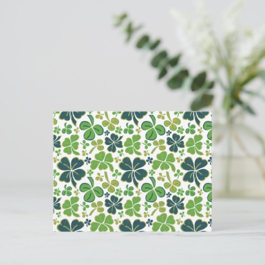 Green Clover Kleeblatt Pattern St Patrick`s Day Po Postkarte (Stehend Vorderseite)