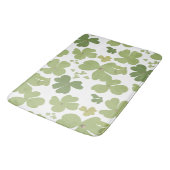 Green Cloverleaf St Patrick Day Garden Badematte (Schrägansicht)