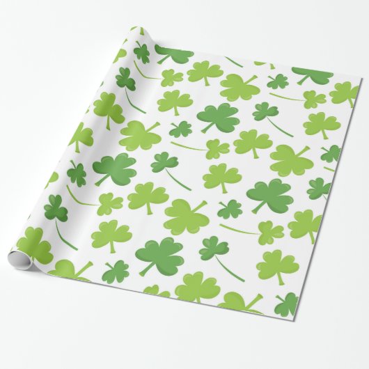 Green Clovers St. Patrick's Day Geschenkpapier (Ungerollt)