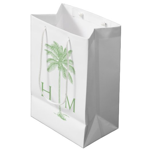 Green Coastal Palmetto Palm Monogram Mittlere Geschenktüte (Vorderseite Schrägansicht)