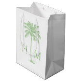 Green Coastal Palmetto Palm Monogram Mittlere Geschenktüte (Rückseite Schrägansicht)
