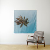 Green coconut tree under blue sky wandteppich (Beispiel (Horizontal))