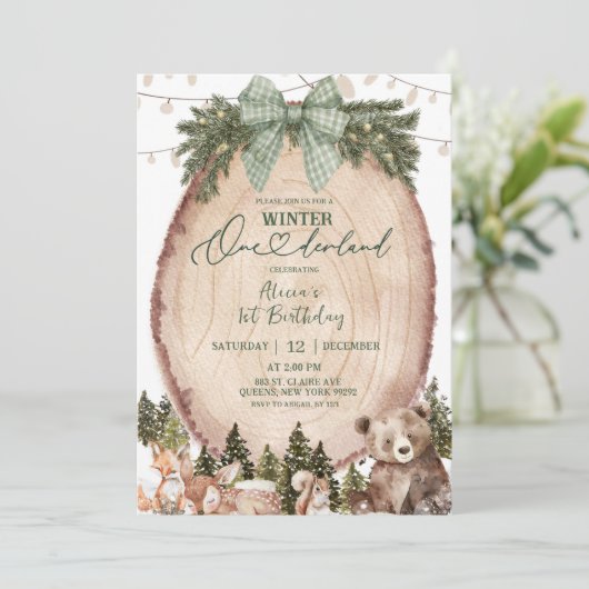 Green Coquette Rustic Winter Forest 1st Birthday Einladung (Stehend Vorderseite)