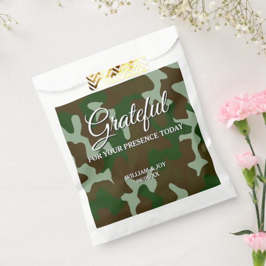 Green & Dark Brown Camouflage Dankbarkeit Geschenktütchen (Versiegelt)