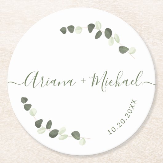 Green Eucalyptus Elegant Script Namen Hochzeit Runder Pappuntersetzer (Vorderseite)