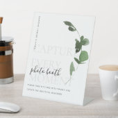 Green Eucalyptus Foliage Brautparty Foto Booth Sockelschild (In SItu)