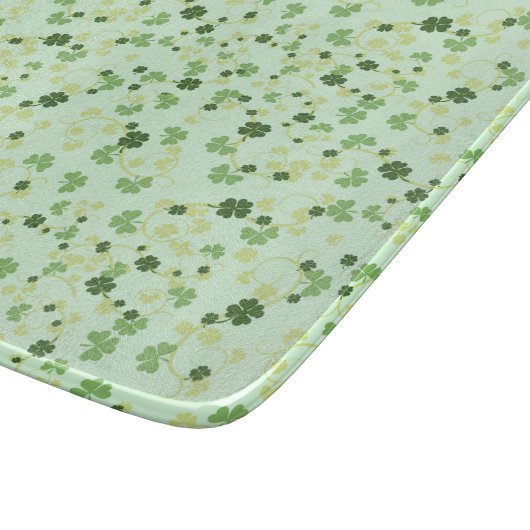 Green Four Leaf Cloues St Patricks Day Schneidebrett (Ecke)