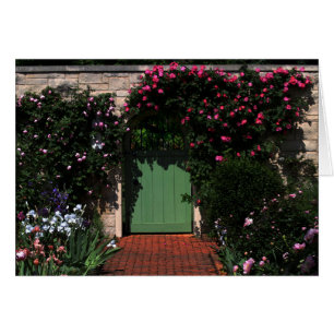 Green Garden Gate mit Rose