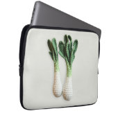 Green Gardene Minimalistisch Crochet Leek Garni Laptopschutzhülle (Vorne Rechts)