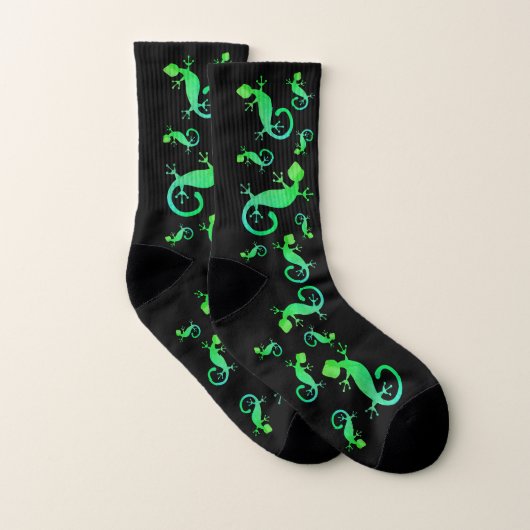 Green Gecko Lizard auf schwarz Socken (Paar)