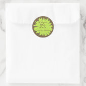 Green Gerbera auf Brown Save the Date Aufkleber (Tasche)