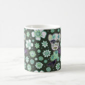 Green Giant Drollery Floral von Natalie Schorr Kaffeetasse (Mittel)