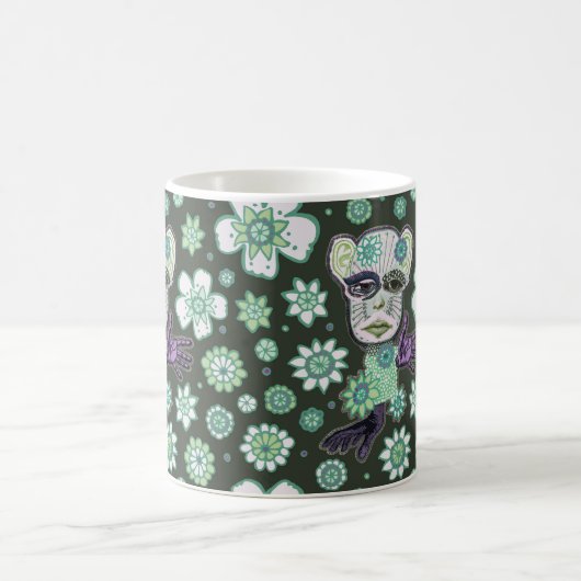 Green Giant Drollery Floral von Natalie Schorr Kaffeetasse (Mittel)