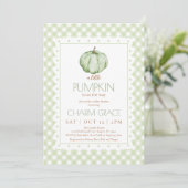 Green Gingham Little Pumpkin Baby Shower Einladung (Stehend Vorderseite)
