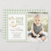 Green Gingham One Silly Goose Birthday Photo Einladung (Vorne/Hinten)