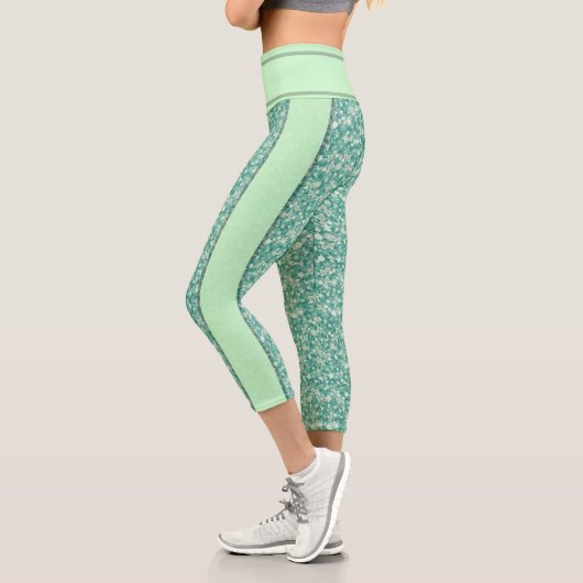 Green Glitzer Capri Leggings (Links)