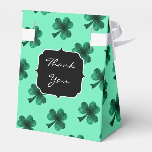 Green Glitzern Kleeblatt St. Patrick' Day Monogram Geschenkschachtel (Rückseite)