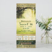 Green Glow Forest & Sparkle Lights Sweet 16 Ticket Einladung (Stehend Vorderseite)