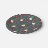 Green Gnome Christmas Tree Ornaments Muster Pappteller (Schrägansicht)