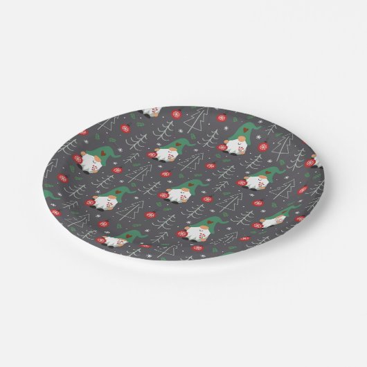 Green Gnome Christmas Tree Ornaments Muster Pappteller (Schrägansicht)