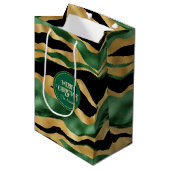 Green Gold Black Glitzer Waves Mittlere Geschenktüte (Vorderseite Schrägansicht)