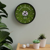 Green Golf Ball im Rough Golfer Vater Runde Wanduhr