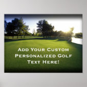 Green Golf Course bei Morgendämmerung Poster (Vorne)