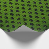 Green Gothic Skull Print Rustic Halloween Geschenkpapier (Ecke)