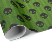 Green Gothic Skull Print Rustic Halloween Geschenkpapier (Rolleneckpunkt)