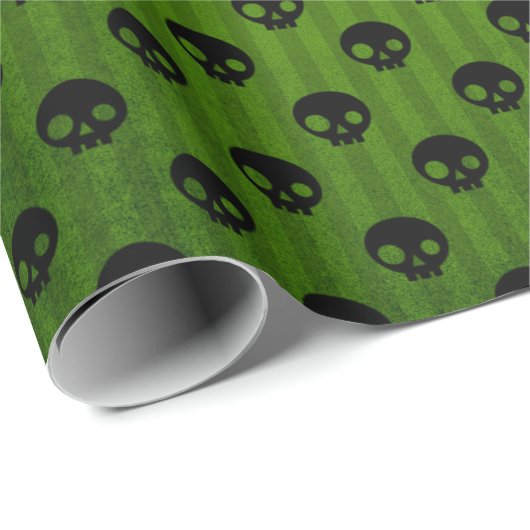 Green Gothic Skull Print Rustic Halloween Geschenkpapier (Rolleneckpunkt)