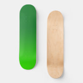 Green Gradient Ombre Vivid Modern Simple Skateboard (Vorderseite)