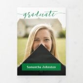 Green Graduate Script Modern Drei Foto Dreifach Gefaltete Einladung (Cover)