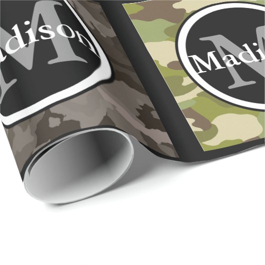 Green & Gray Camouflage mit/Name und Monogramm Geschenkpapier (Rolleneckpunkt)