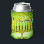 Green Hanukkah Menorah Peace Liebe Light Modern Dosenkühler<br><div class="desc">"Frieden, Liebe und Licht." Ein Kalligrafieschrift-Zitat, das eine nahe Foto-Illustration einer hellen, farbenfrohen, grünen und gelben künstlerischen Menorah überlagert, hilft Ihnen, den Urlaub von Hanukkah im Stil zu beginnen. Genießen Sie die Wärme und die Freude an der Urlaubssaison, wann immer Sie sich mit Ihrem Lieblingsgetränk entspannen. Dieses atemberaubende, farbenfrohe Hanukka...</div>