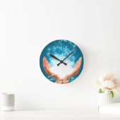 Green healing hands chakra Reiki energy zen yoga Runde Wanduhr (Zuhause)