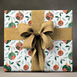 Green Holly Red Poinsettia Christmas Bauble Geschenkpapier<br><div class="desc">Das Grüne Holly Red Poinsettia Weihnachtsbaum Weihnachtswrapping Paper Geschenkwrap zeigt ein Muster von roten und grünen Weihnachtsbaubeln,  die mit heiligen und poinsettia Blume akzentuiert sind. Traditionelles Weihnachtsgebäck,  das perfekt für die Geschenkverpackung ist. Geeignet für Familie,  Freunde,  Firmen und mehr. Von Evco Studio entworfen www.zazzle.com/store/evcostudio</div>