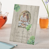 Green Hydrangea Wedding Invitation Sockelschild (In Situ)