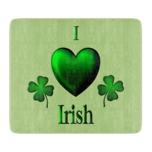 Green I Heart Irish Schneidebrett