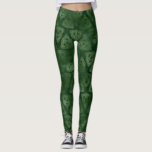 Green Irish Celtic Knot Trinity Triangle Pattern Leggings (Vorderseite)
