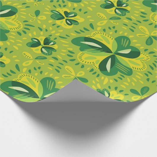 Green Irish Clover Pattern Geschenkpapier (Ecke)