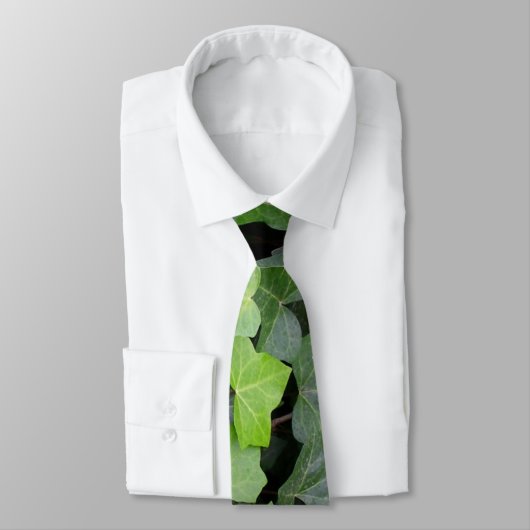 Green Ivy Botanical Print Krawatte (Gebunden)